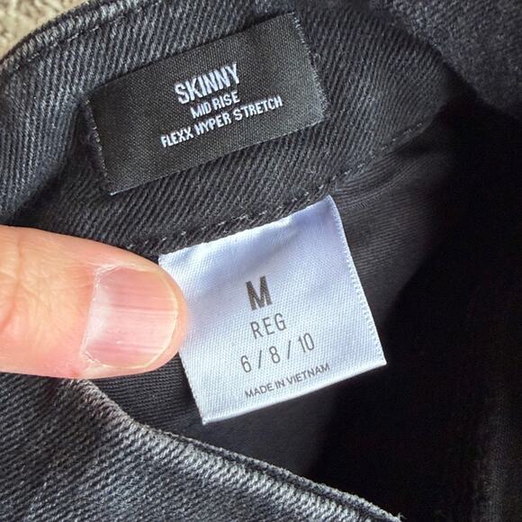 EXPRESS Black Women's Raw Edge Flexx Skinny Jeans Size M 6/8 - Picture 3 of 4